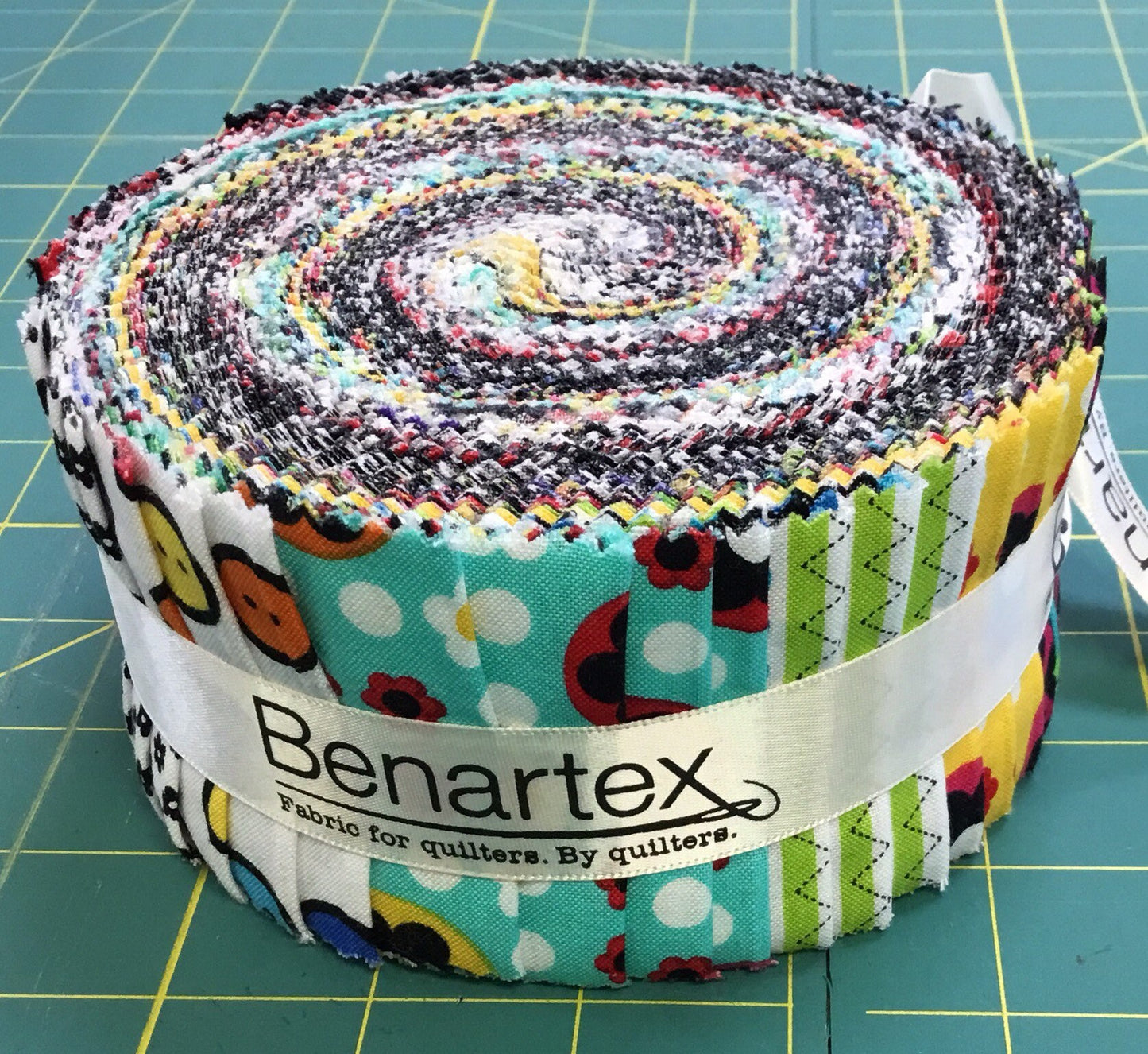 Benartex Bright Colors 40 - 2.5" strips